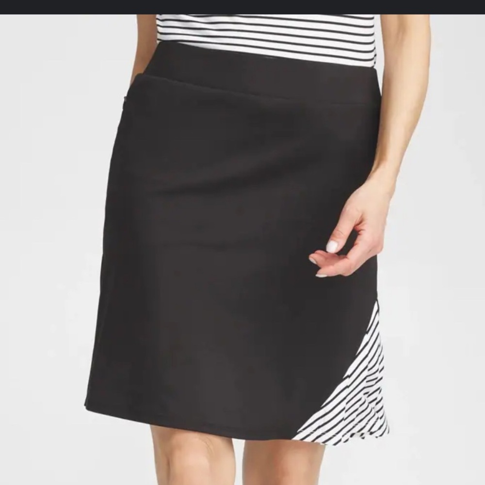 NWT Chico's Side Pleat Skort Black & White with zippered pockets